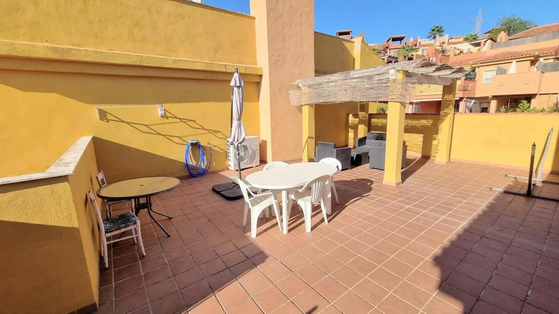 Golf & Resort Apartment In La Reserva De Marbella